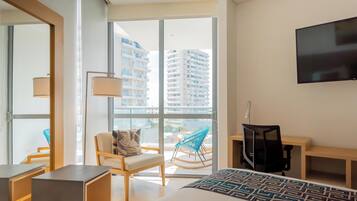 1 habitación, cubrecamas y caja de seguridad en la habitación
