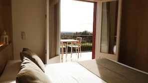 Soundproofing, cribs/infant beds, rollaway beds, free WiFi - Hostal Rural Can Pau (Cantallops)