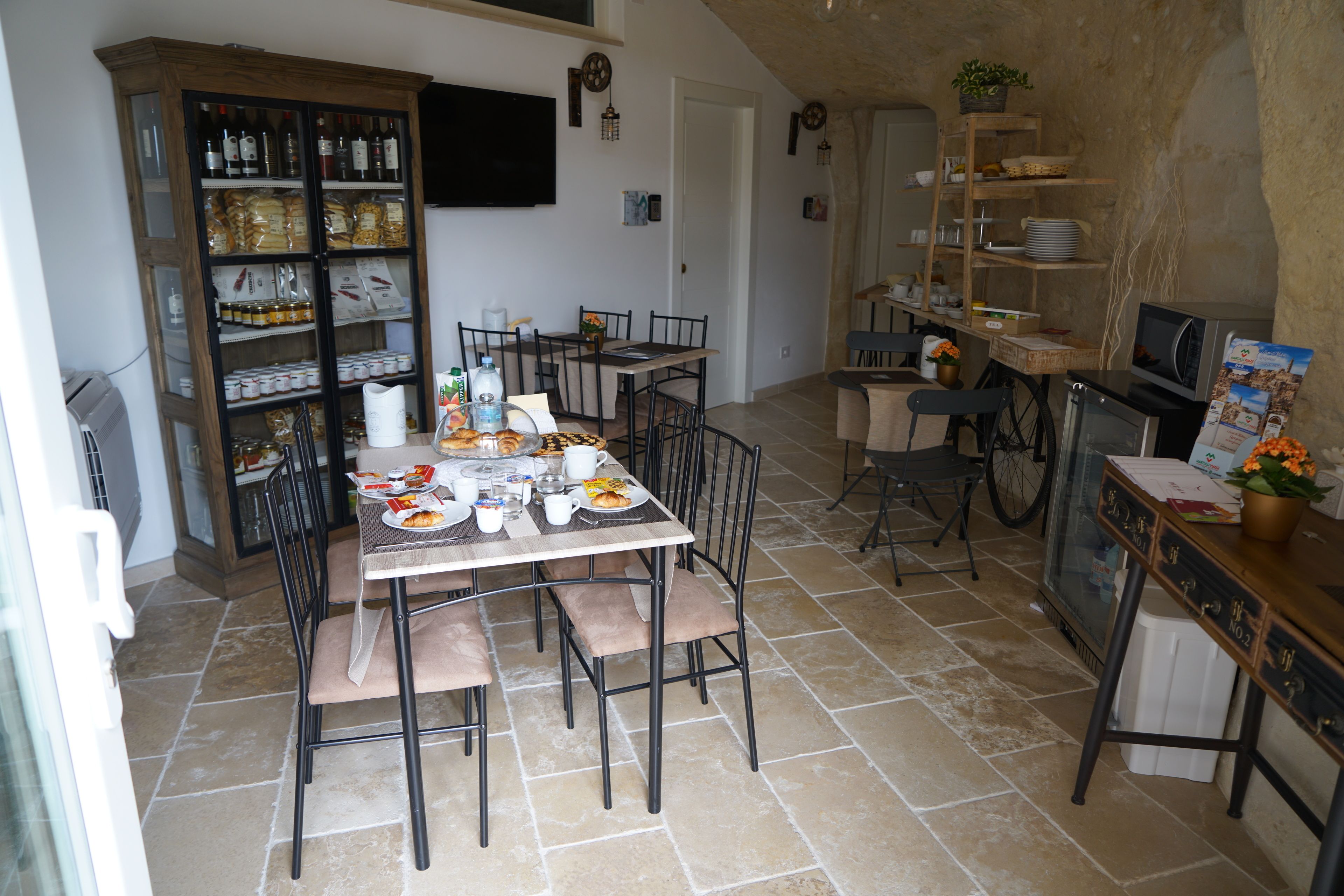 Colazione continentale inclusa, servita tutte le mattine 