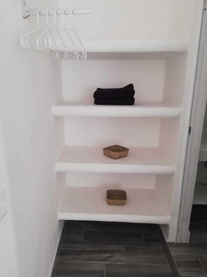 Standard Double Room | Minibar, iron/ironing board, free WiFi, bed sheets - Kantenah Hotel (San Miguel de Allende)