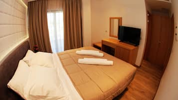 1 bedroom, in-room safe, soundproofing, free WiFi