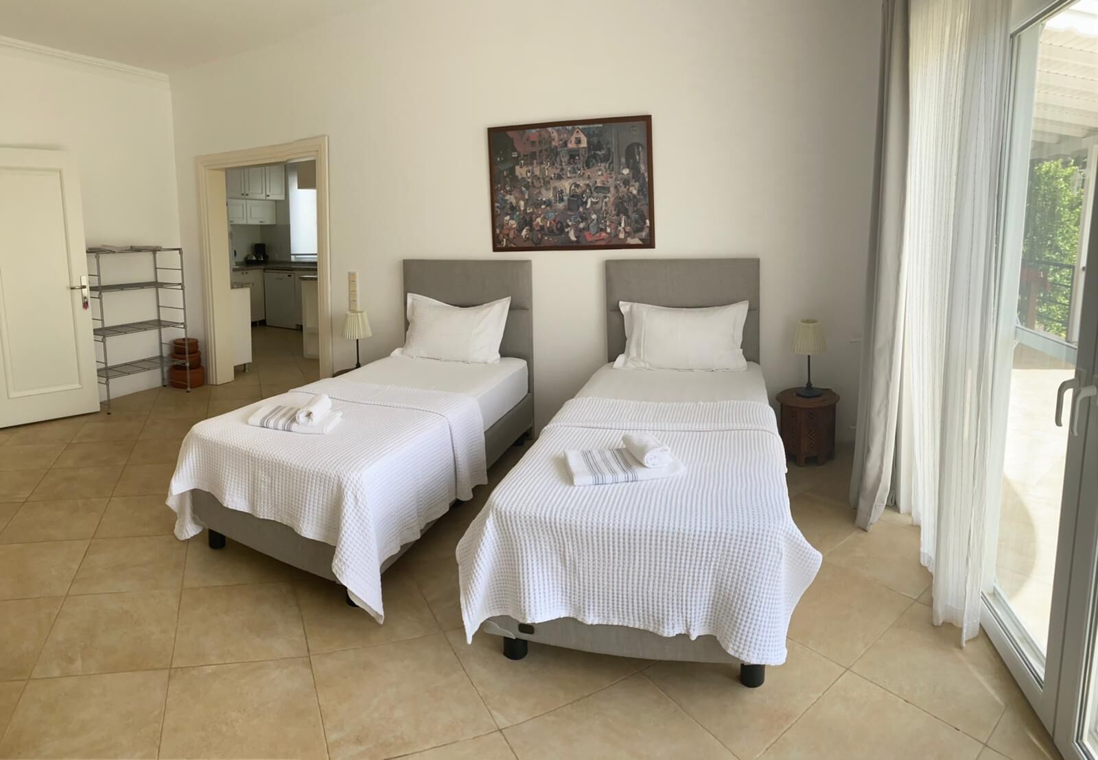 شقة مريحة | ملاءات من القطن المصري وأغطية فراش متميزة وأسرّة سليكت كومفورت