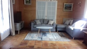 Télévision, lecteur de DVD, vidéothÚque