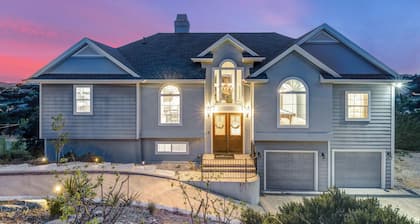 -Uusi listaus - Tyylikäs 4000 neliömetrin Lakeview Retreat uima-altaalla Austinin länsipuolella