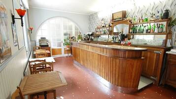 Bar (en el alojamiento)