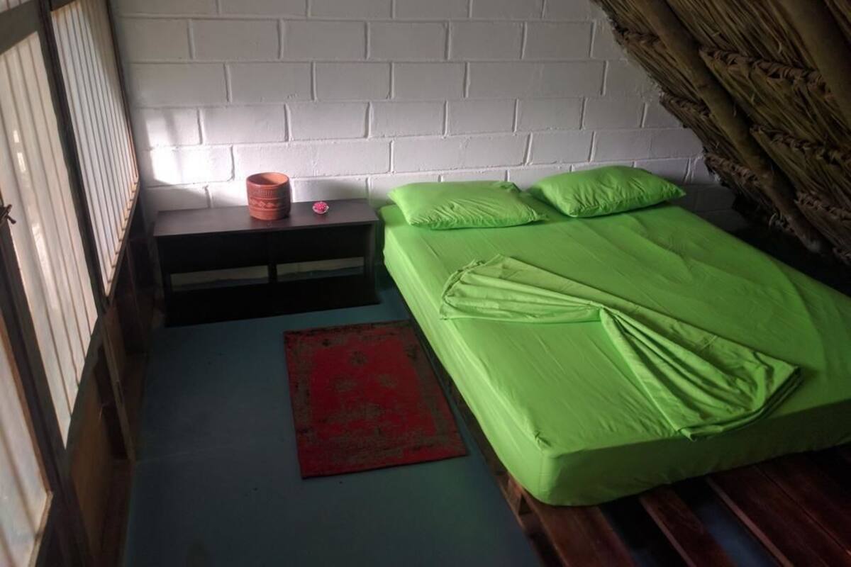 Habitación doble, 1 cama doble, baño compartido