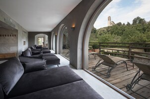 Un sauna, baño turco, aguas termales/minerales, tratamientos corporales