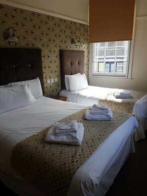 1 多间卧室、熨斗/熨板、免费 WiFi、床单