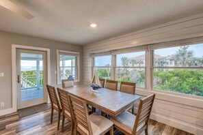 Apartment, Multiple Beds (Barefoot Hideaway I) | In-room dining