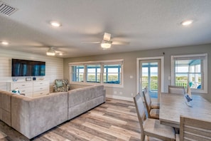 Apartment, Multiple Beds (Barefoot Hideaway I) | Living area