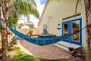 House, Multiple Beds (The Twine House) | Terrace/patio