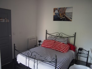 1 bedroom, iron/ironing board, travel cot, WiFi - Maisonette, near Rochefort (Breuil-Magné)