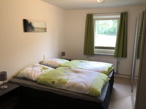 2 bedrooms, WiFi, bed sheets