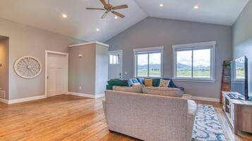 Smart TV, foosball, table tennis