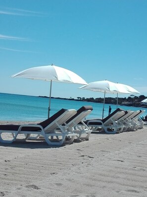 Chaises longues
