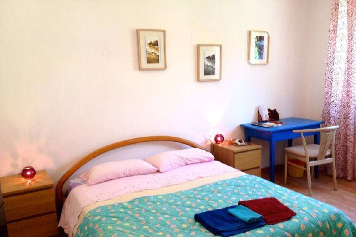 Blackout curtains, free WiFi, bed sheets
