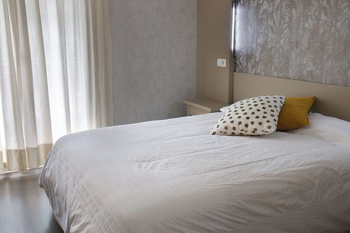 Economy Double Room | Cots/infant beds, free WiFi, bed sheets