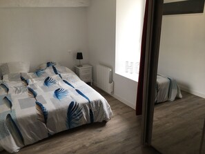 2 bedrooms