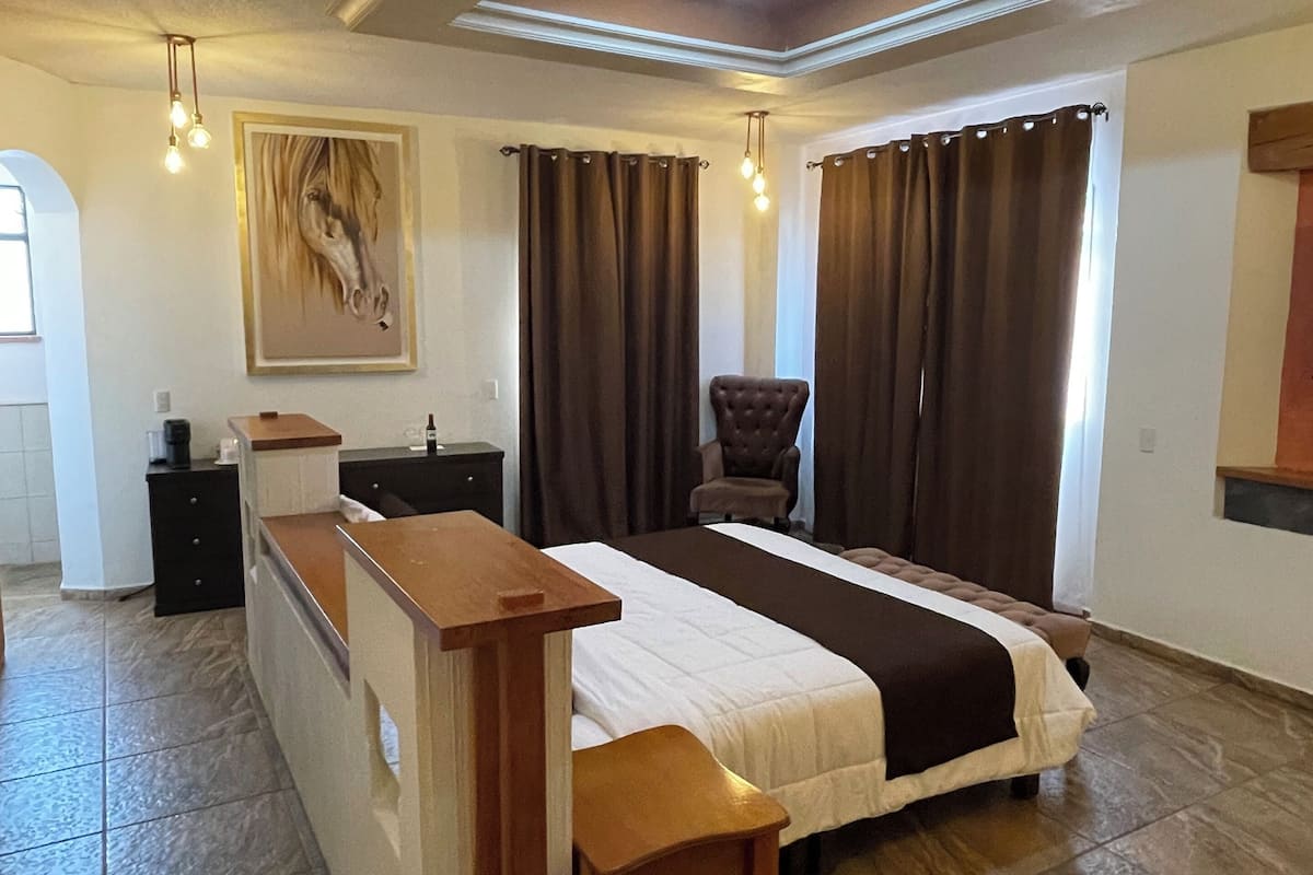 1 bedroom, bed sheets