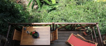 CHARMING CHALET, OCEAN VIEW