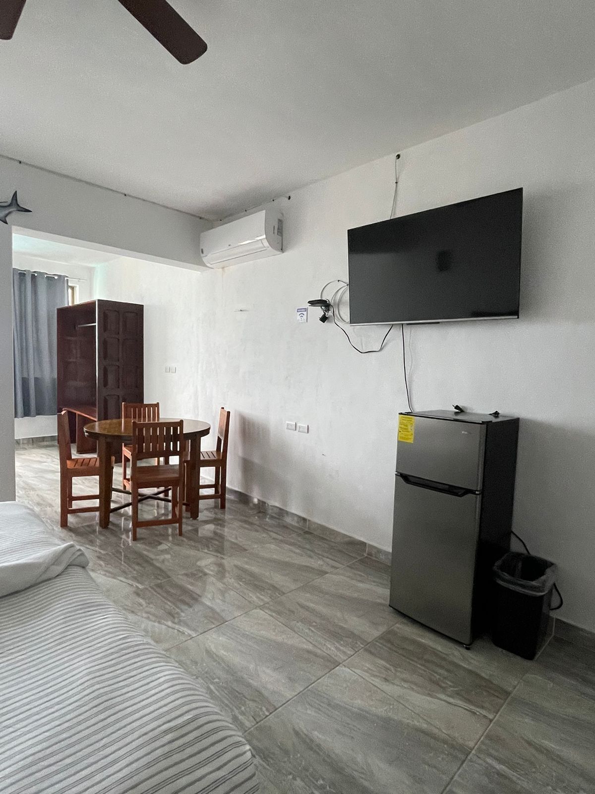 family room, 1 bedroom, private bathroom, sea view | individually decorated, individually furnished, laptop workspace