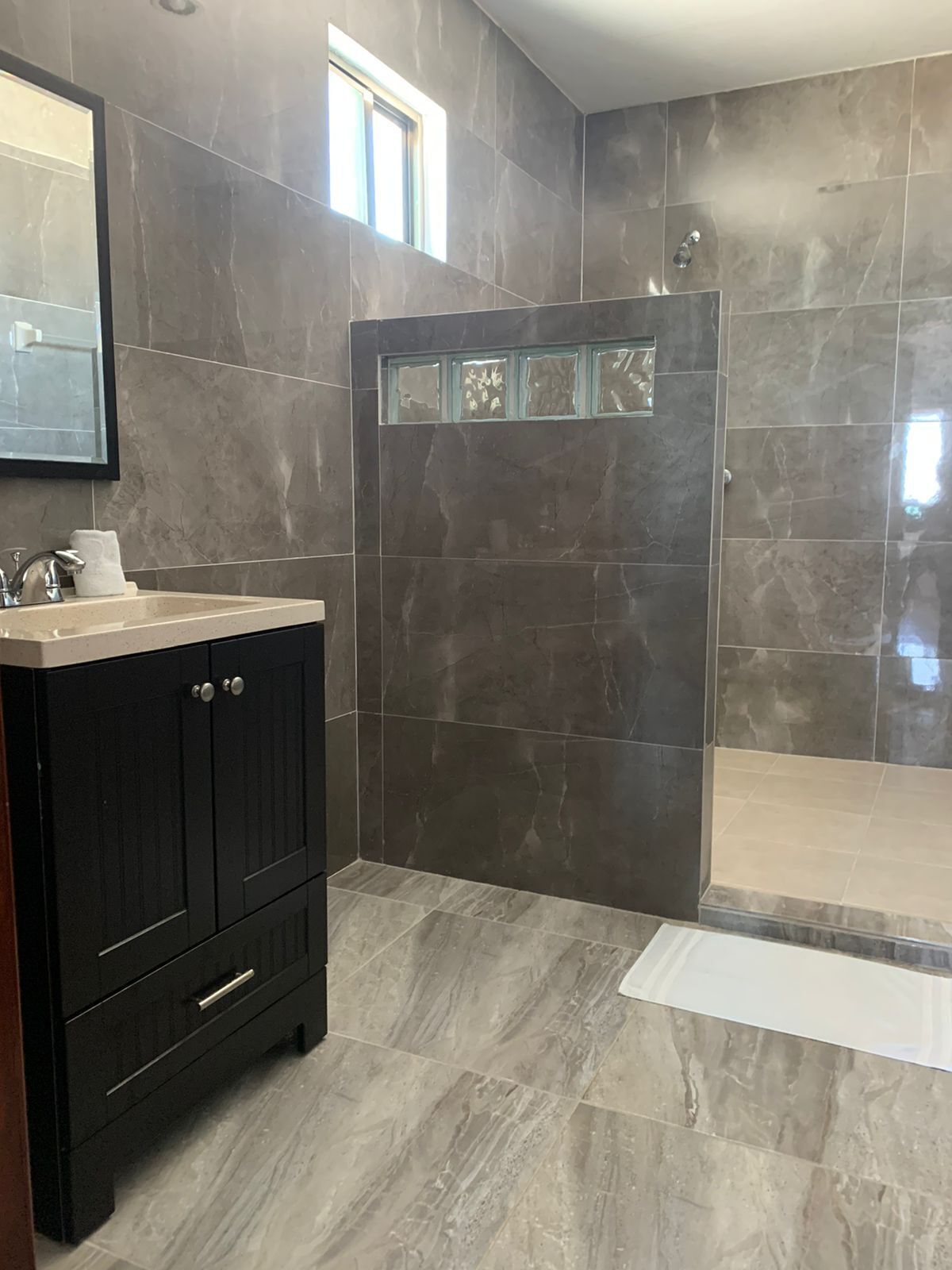 family room, 1 bedroom, private bathroom, sea view | bathroom | shower, free toiletries, towels