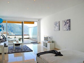 1 室のベッドルーム、インターネット