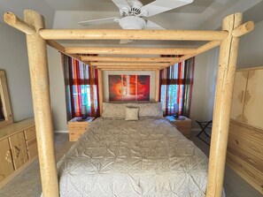 5 bedrooms, desk, iron/ironing board, travel crib