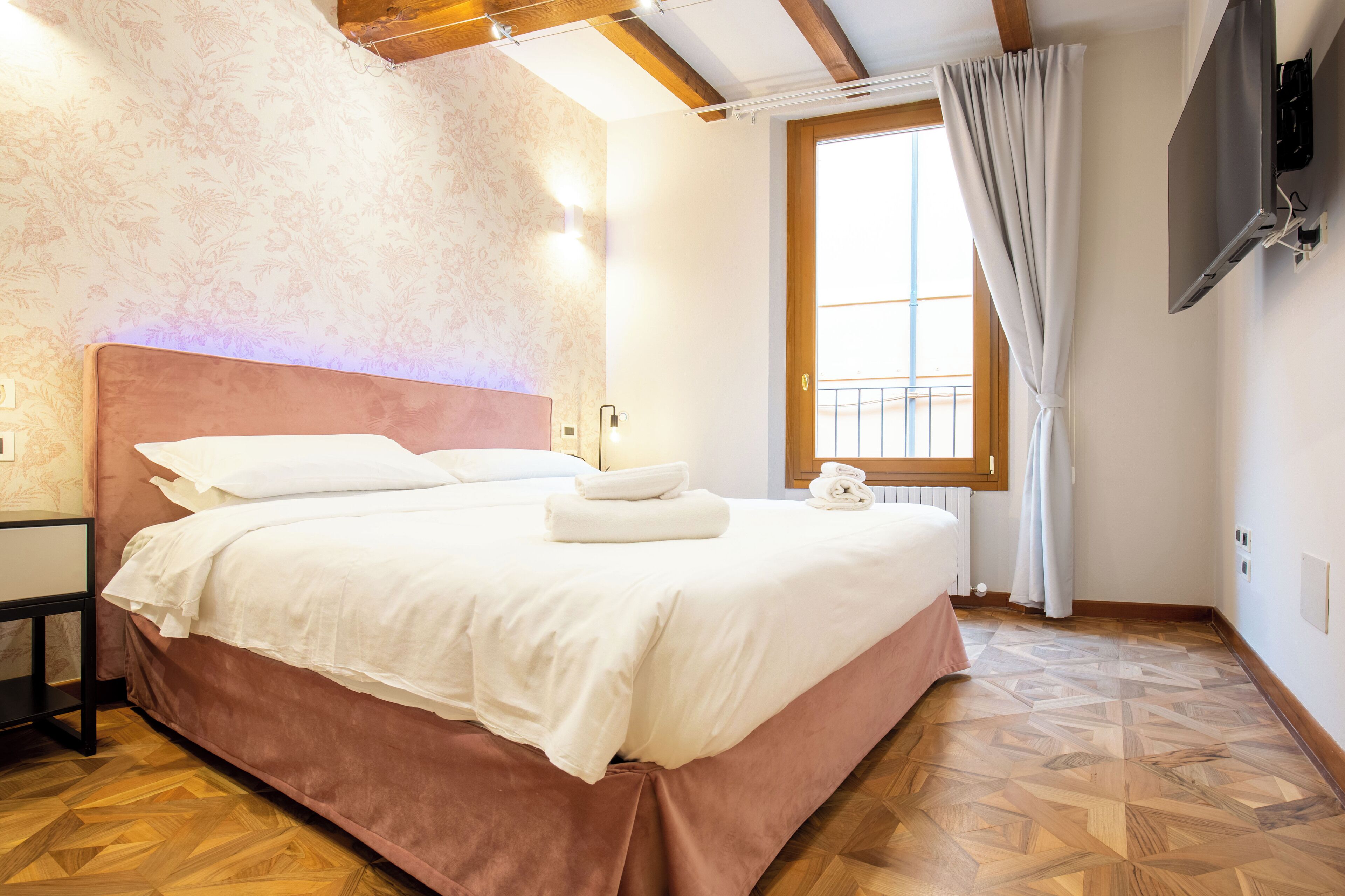 1 camera, ferro/asse da stiro, Wi-Fi, lenzuola