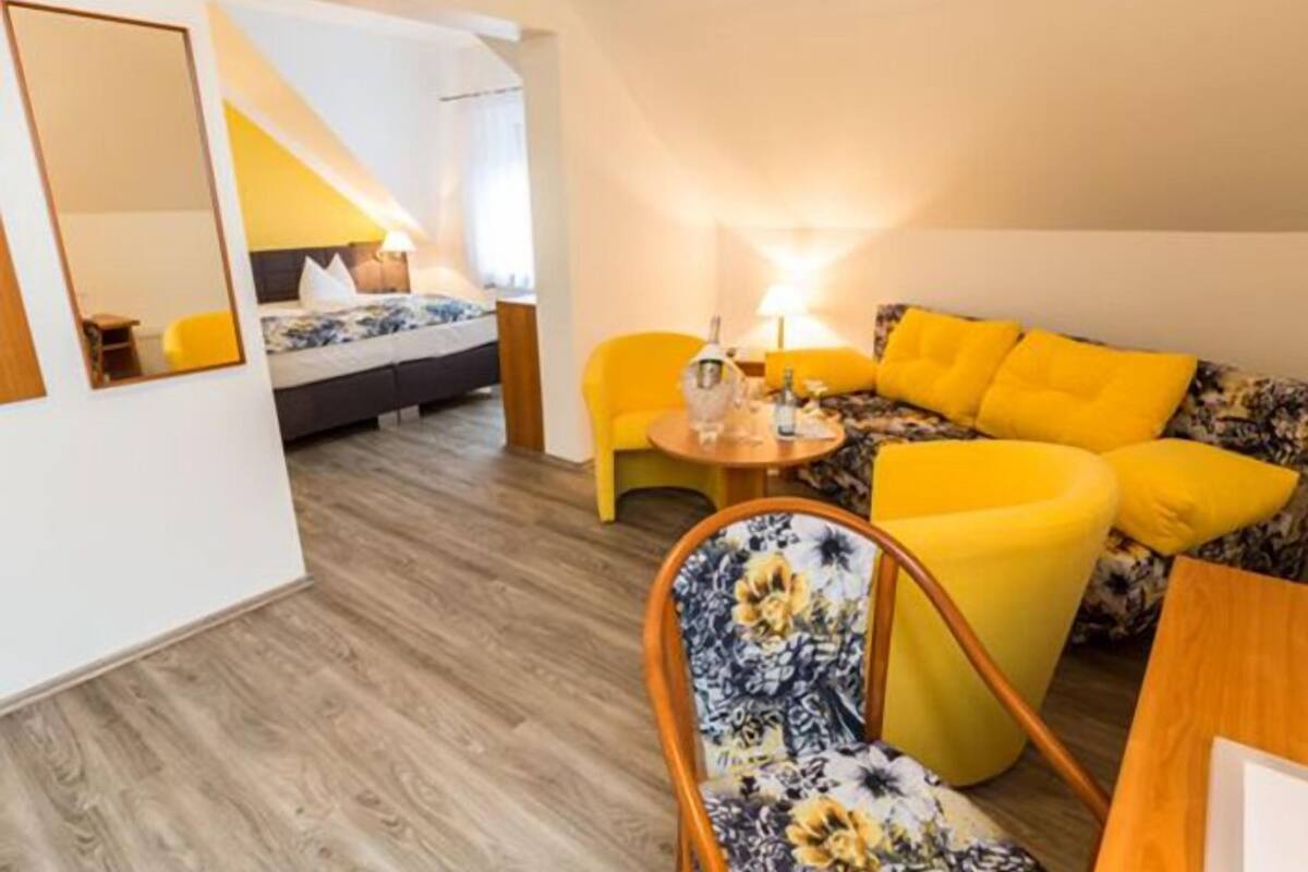 Suite | Living area | LED TV
