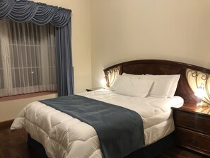 Kamar Double Deluks | Kamar mandi | Shower, perlengkapan mandi gratis, pengering rambut, dan handuk