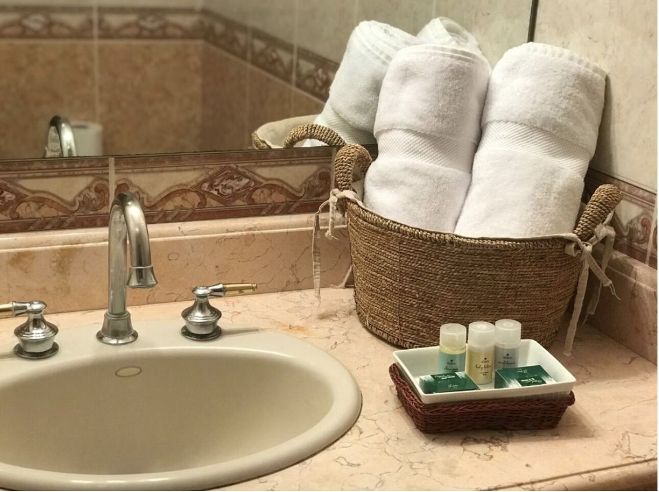 deluxe double room | bathroom | shower, free toiletries, hair dryer, towels