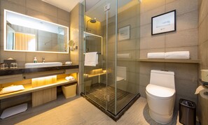 Bathroom shower - Atour Hotel Hongyadong Riverside Chongqing (Chongqing)