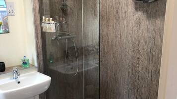 Towels, soap, shampoo, toilet paper