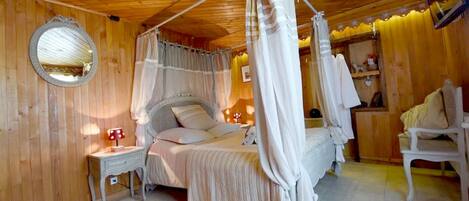 2 Schlafzimmer, Schreibtisch, Bügeleisen/Bügelbrett, WLAN