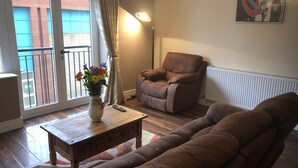 Unclassified image, 4 of 16, button - City Center Apartment (Londonderry)