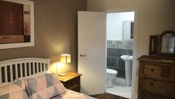 Huoneisto | Egyptinpuuvillaiset lakanat, ylelliset vuodevaatteet, untuvapeitot