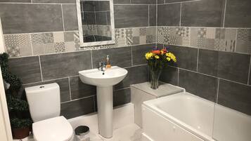 Apartment | Bathroom | Separate tub and shower, towels