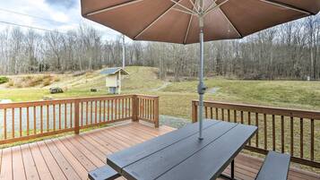 Room (Secluded Suite Getaway Closest to NYC) | Balcony