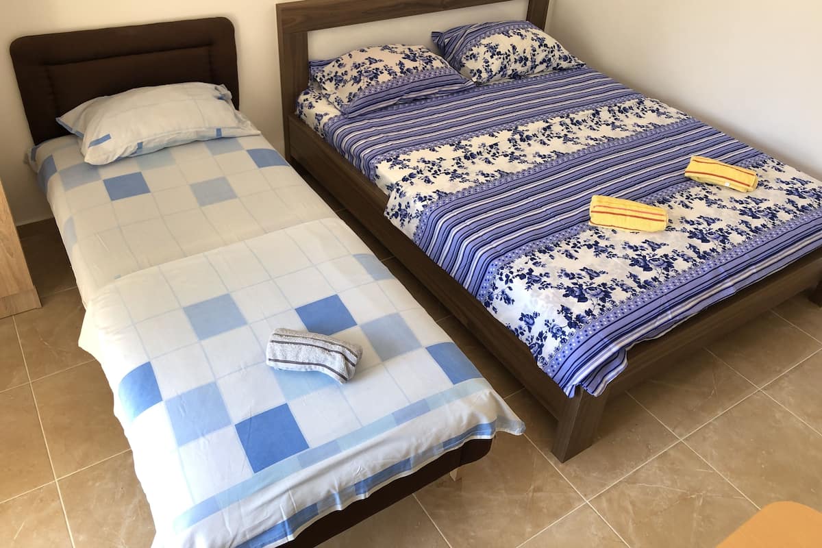 Wifi gratis y ropa de cama 