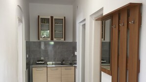 Apartment, 2 Bedrooms (1) | Private kitchenette | Coffee/tea maker, fridge, stovetop, electric kettle - Green Villa (Bar)