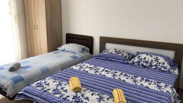 Free WiFi, bed sheets