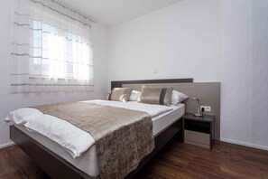 3 bedrooms, WiFi