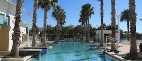 Piscina all'aperto, una piscina riscaldata