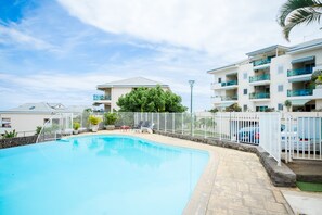 Pool - Ti'Rocq, luxury 2-bedroom apartment with panoramic sea view and swimming pool (Saint Gilles les bains)