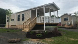 Front of property - Equestrian House- Clydesdale Cottage (Pleasant Mount)