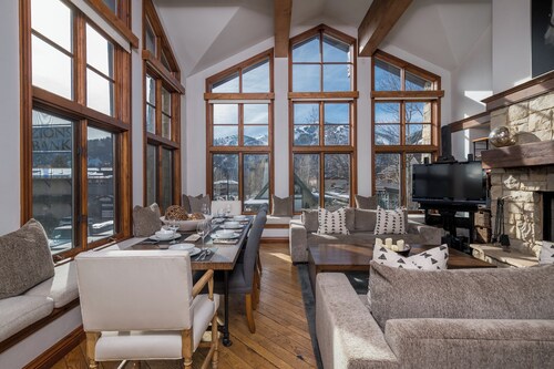 Downtown Ketchum | Private Media Room