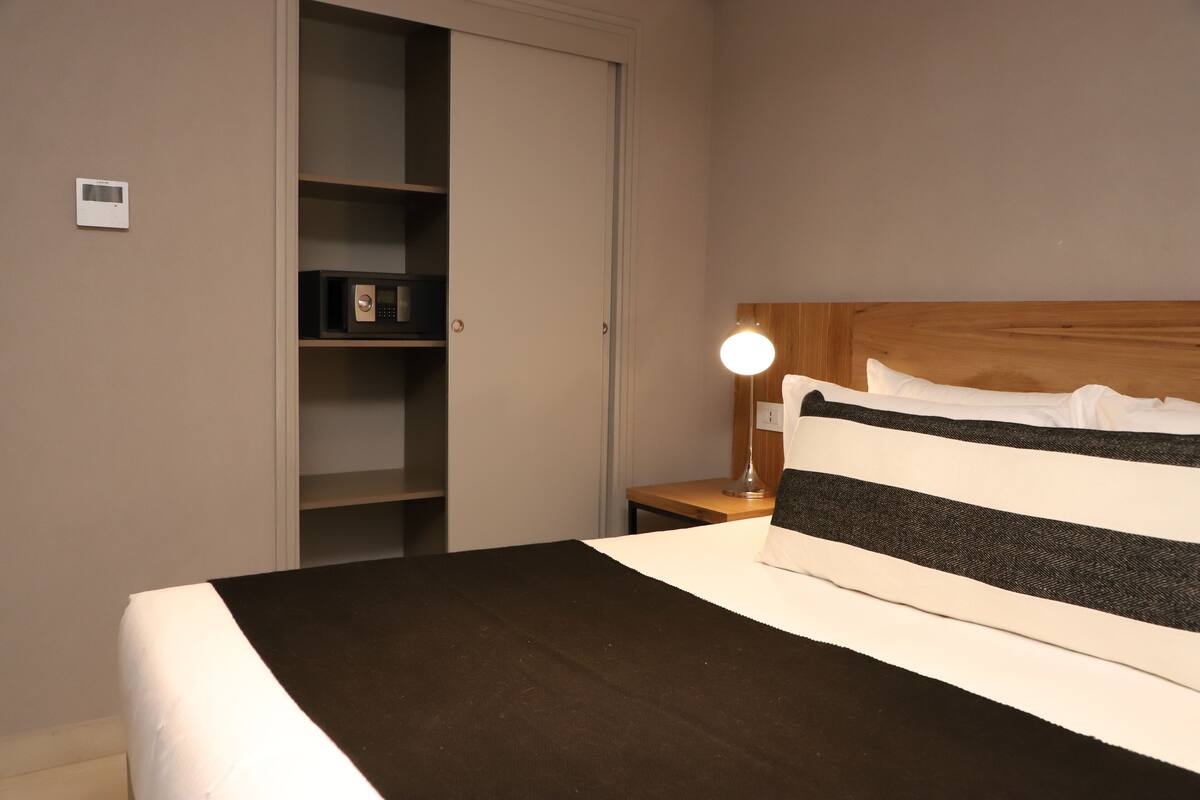 Habitació estàndard | 1 dormitori, minibar i caixa forta a l'habitació