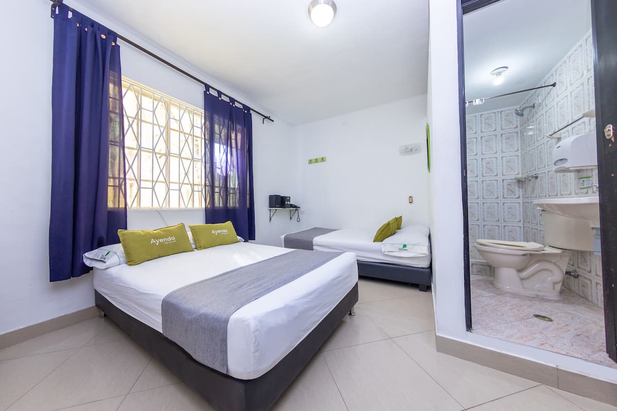 1 quarto, escrivaninha, Wi-Fi de cortesia, roupa de cama