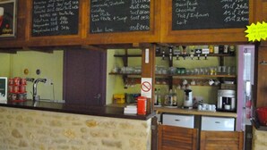 Bar (in der Unterkunft)